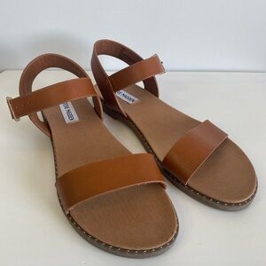 Steve Madden Tan Sandals Minimalist Design